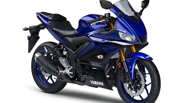 「YZF-R3 ABS」　ディープパープリッシュブルーメタリックC