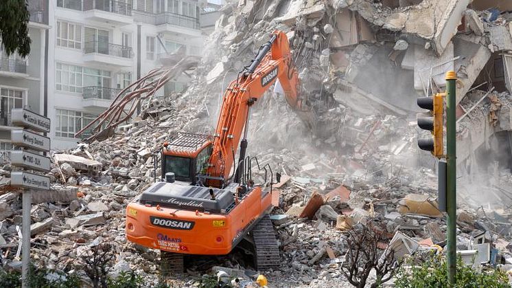 4 600 jordbävningsdrabbade småföretagare får hjälp att bygga upp sina verksamheter, nio månader efter att flera jordbävningar orsakade enorm förödelse i södra Turkiet. Foto: UNDP Turkiet