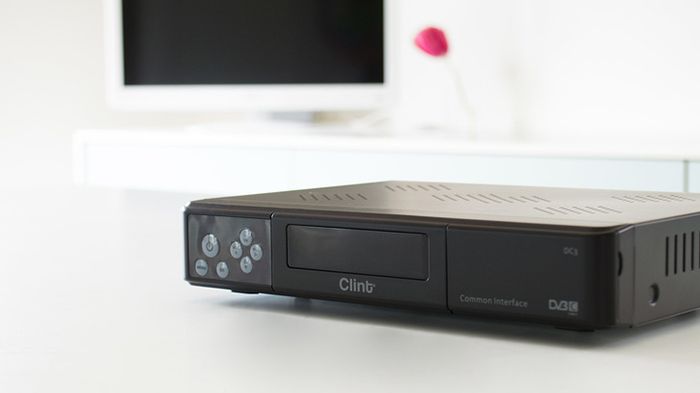 Digitale TV-kanaler kan også ses på analoge TV-apparater