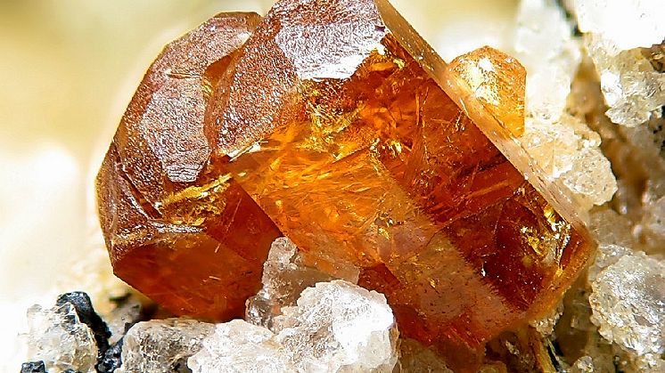 Well-developed crystals of bastnäsite-(Ce) from Zagi Mountain in Pakistan. Credit: C. Rewitzer, Wikimedia