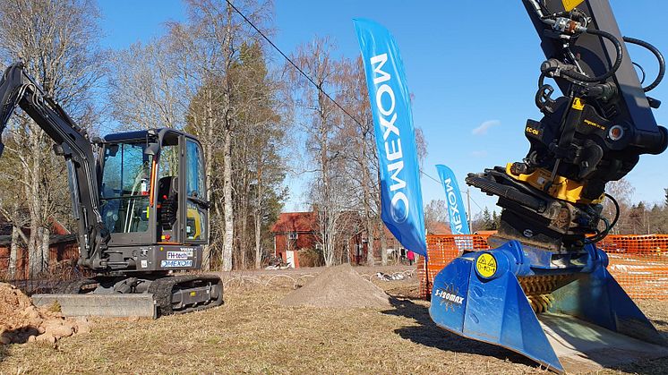 I projektet används både elgrävmaskiner samt sorteringsskopa.