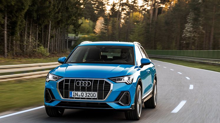 Audi Q3 (turboblå) dynamisk forfra