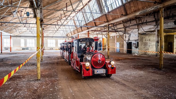 På Gamlestadsgalej 2 september kan alla som vill följa med på en tågtur genom SKFs gamla fabrikslokaler som legat öde i många år och lyssna på Stena Fastigheters planer för framtiden.