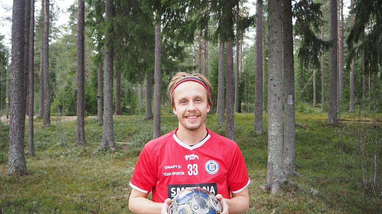 Mattias Lindberg driver satsningen på en ny fotbollsprofil på Thoren Sports Academy.