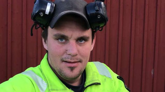 Andreas Eriksson och hans firma kunde göra god nytta under skogsbranden.