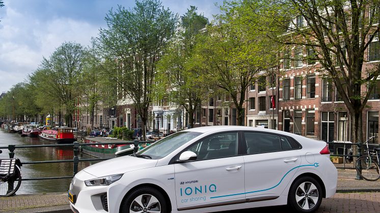 100 Hyundai IONIQ electric bildar utsläppsfri bilpool i Amsterdam.