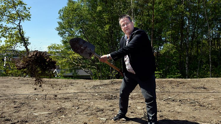 Folkfest vid första spadtaget på Källehöjden