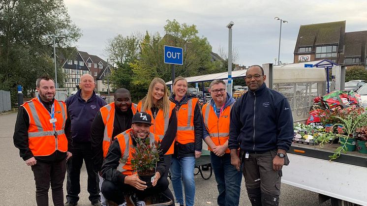 Govia Thameslink Railway colleagues spruced up Potters Bar station with floral displays. MORE IMAGES AVAILABLE TO DOWNLOAD BELOW.