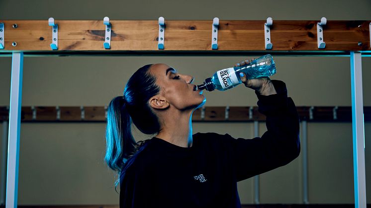 Kosovare Asllani Powerade 1.jpg