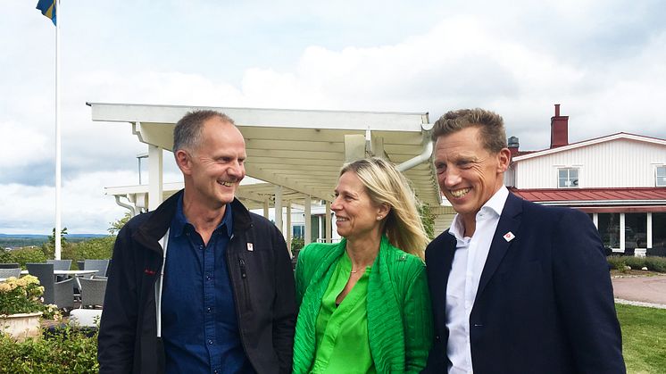 Carl Johan Ingeström (nuvarande VD), Charlotte Blum (styrelseordförande Visit Dalarna) och Jonas Rosén (tillträder som VD för Visit Dalarna den 1 november 2018). 
