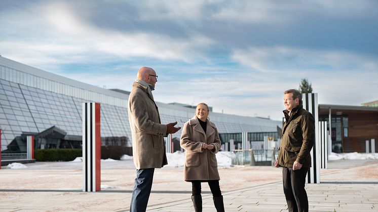 F.v. Dag Nyrud (Microsoft Norge), Else Karin Uggedal (Telenor Norge) og Knut Stadskleiv (Microsoft Norge). Foto: Martin Phillip Fjellanger.