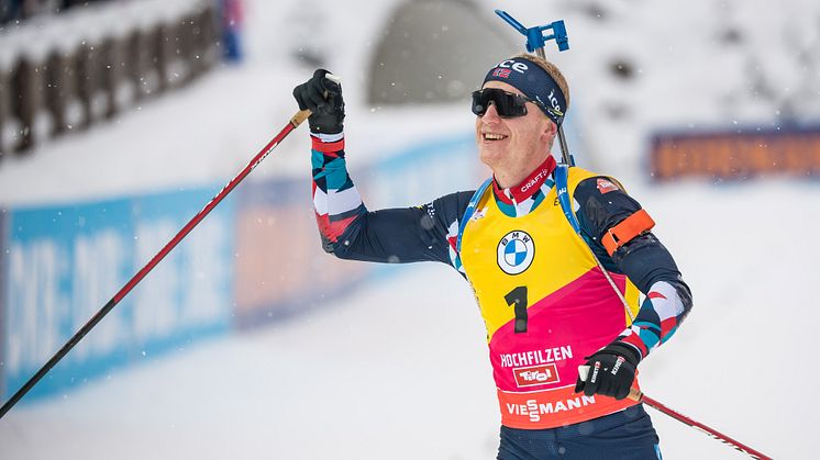 NUMMER 1: Johannes Thingnes Bø leder verdenscupen i skiskyting foran lagkamerat Sturla Holm Lægreid. Foto: Kevin Voigt