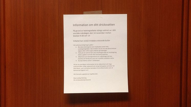 Framsidesbild: Fotomontage av informationslapp uppsatt på dörr vid planerad avstängning, Mia Bondelind, Chalmers