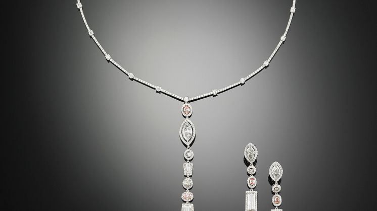 A rare diamond jewellery set