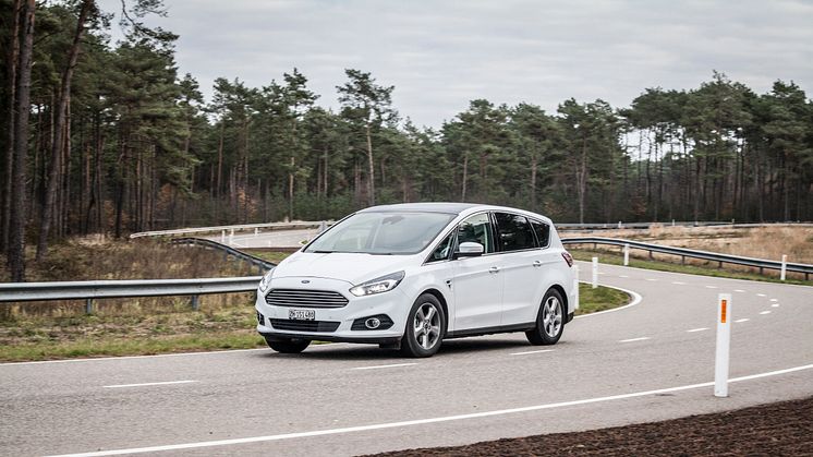 Ford S-MAX AWD (1)
