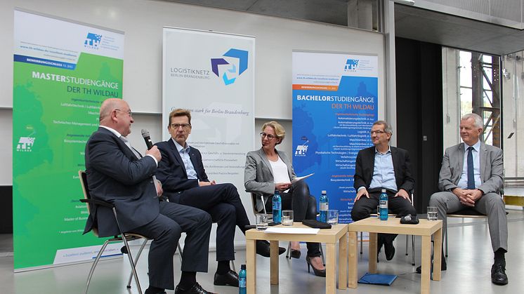 Podiumsdiskussion „Zukunftsbranche Luftverkehr am Standort Berlin Brandenburg“ am 15. Oktober 2016 an der Technischen Hochschule Wildau