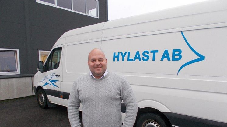 "Förvärvet av Hylast tillför vår koncern ytterligare kvalitet, kompetent personal och tillgänglighet", säger Staffan Lindewald, VD för Malte Månson.