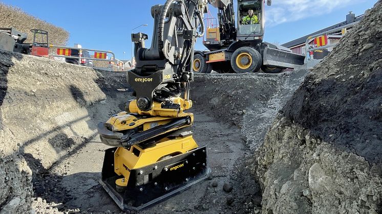 engcon-compactor-pc6000-vertical-scaled