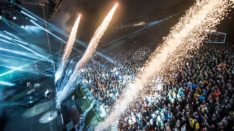 Highasakite avslutter fredagen på Øyafestivalen 2016. 