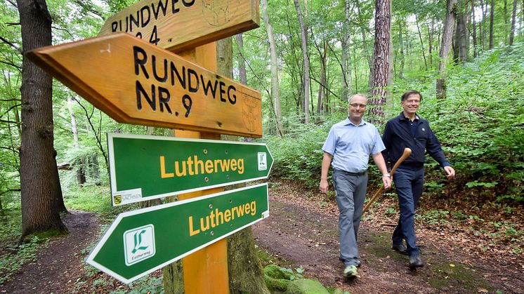 Landesbischof der Ev.-Luth. Landeskirche Sachsen Dr. Carsten Rentzing und Präsident des LTV, Dr. Matthias Rößler auf dem Lutherweg in Sachsen