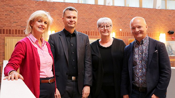 Från vänster: Ansvarig lokalt företagsklimat Handelskammaren Åsa Tegelberg, Kommunstyrelseordförande Borås stad Ulf Olsson(s), Kommunstyrelsens vice ordförande Borås stad Annette Carlson (m) och Handelskammarens regionchef Ove Lillestöl.