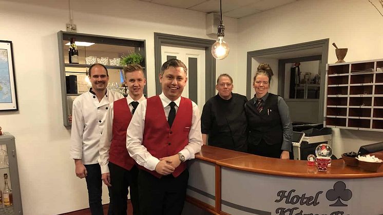 De tre nye forpagtere af Hotel Kløver Es er fra venstre Jakob Schmidt, Robin Astrup Hougaard og Mark Juulsgaard Mathiesen.