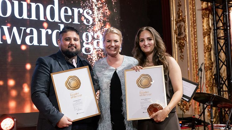 Celina Lorén Saffar, founder of STUCKIES®, was honored as the Gold winner of the Young Founder of the Year award, for her mission to simplify parenting and combat textile over-consumption at the Founders´ Awards Gala on September 20.