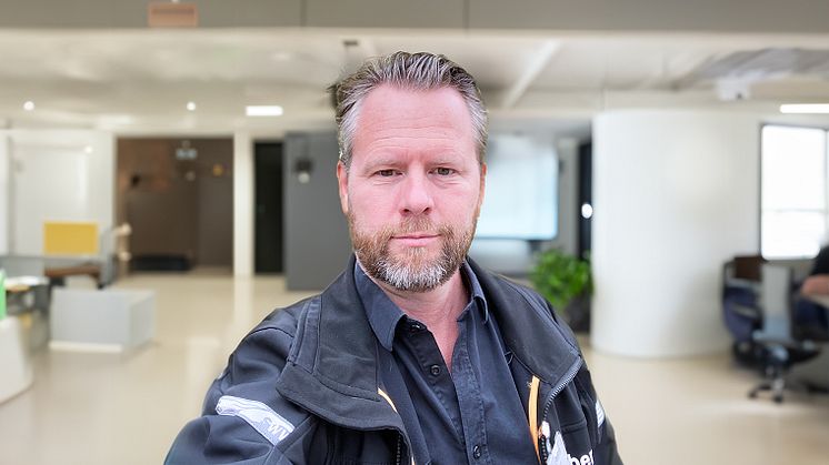 Vissa företag har bunkrat upp med traditionella lysrör för att inte drabbas av den pågående lysrörsutfasningen. Men förr eller senare kommer även de sista rören att ta slut, varnar bemt AB:s servicechef David Delring.