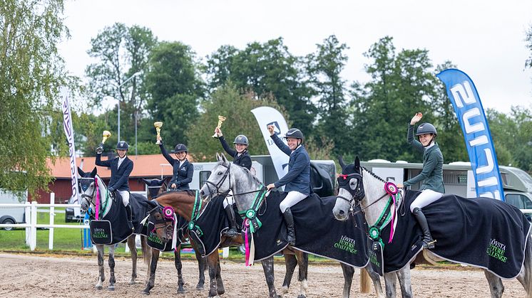 Finalisterna från Grevagården samlade, bild Roland Thunholm