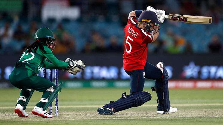 Heather Knight against Pakistan at the ICC Women's T20 World Cup. Photo: Getty Images