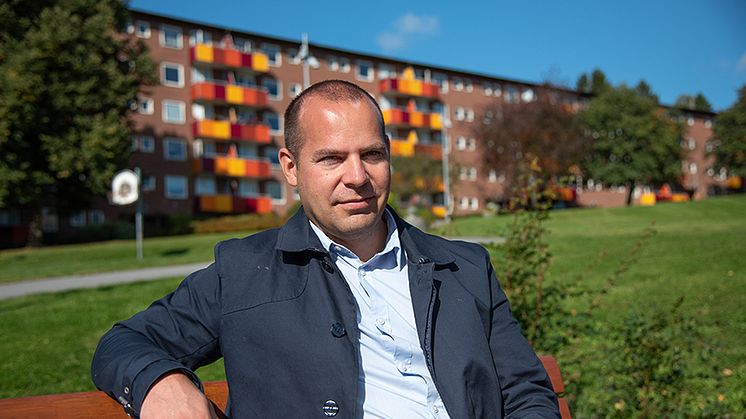 Christian Nilsson är ny distriktschef för Familjebostäder I Bergsjön och hoppas mycket på Framtidenkoncernens statsning på området.