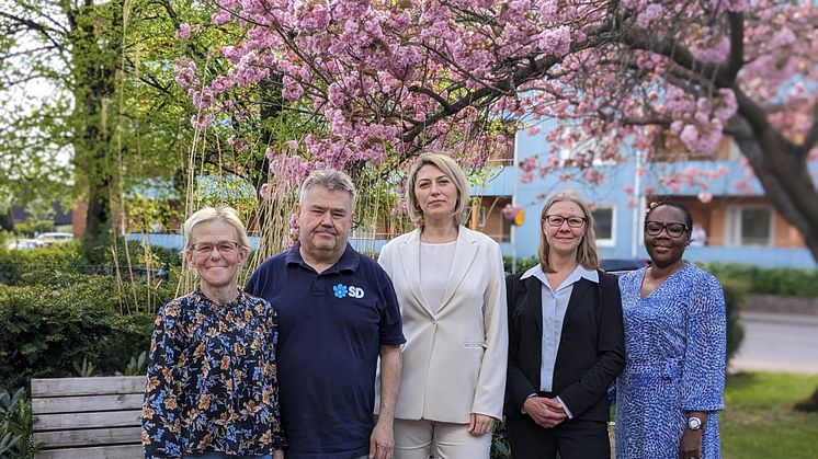 SD Klippans nyvalda styrelse. Från vänster ledamot Annika Tydesten, 2:e vice ordförande Kari Tydesten, ordförande Elena Kurenkova, 1:e vice ordförande Therese Borg, ledamot Jacqueline Jessen. Saknas på bild gör suppleant Moa Friman.