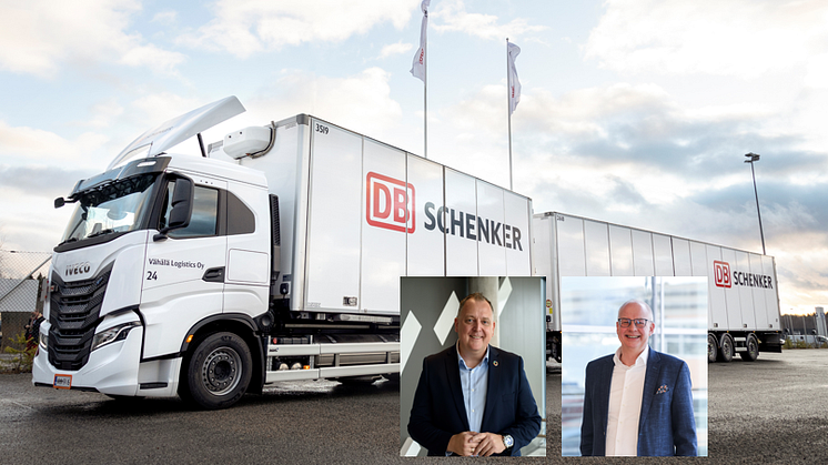 Godt miljøsamarbeide mellom ( fra v.) Peter Stangeland, Markedsdirektør Schenker, og Lars Wittemann, logistikkdirektør Ekornes.