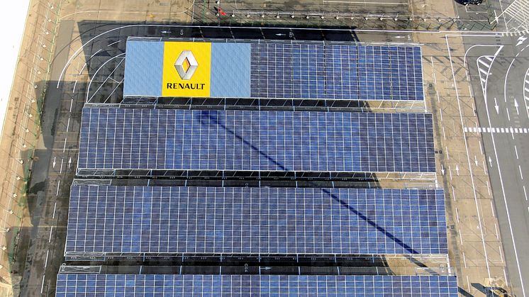 RENAULT INVIGER BILINDUSTRINS STÖRSTA SOLCELLSYSTEM