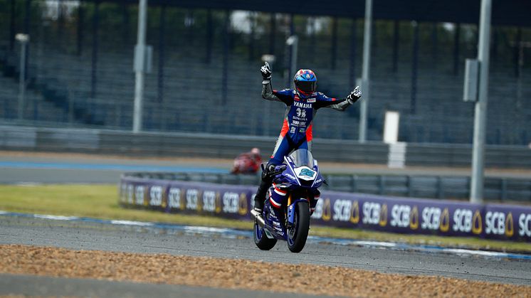 SS600 レース1：新型YZF-R6でワイルドカード参戦、初優勝を遂げた#22 Apiwat Wongthananon (Yamaha Thailand Racing Team)