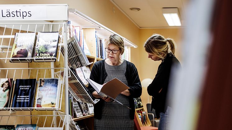 Nu kan Viksjöborna besöka biblioteket även när bibliotekarien Airi Palm Borden inte är på plats.