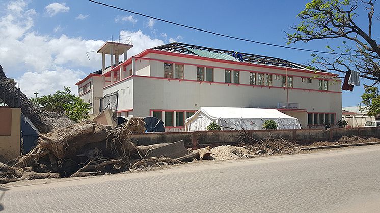 Bilden visar förödelsen av ett sjukhus i staden Beira efter cyklonen Idai.