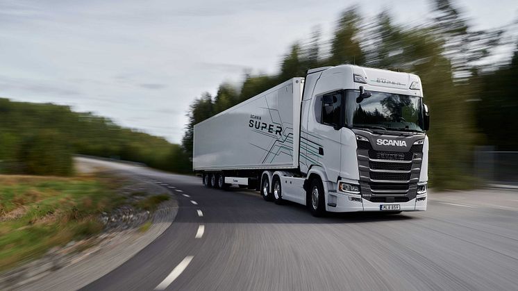 Tehokkain kuorma-auto on nyt entistä tehokkaampi: Scania esittelee uuden voimansiirtolinjan ja merkittäviä päivityksiä