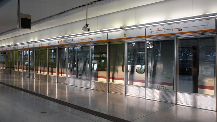 MTR Stockholm positiva till plattformsväggar i tunnelbanan