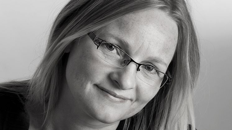 Sigrid Merethe Hanssen aktuell med ny roman; "Kom ei jente gåande"