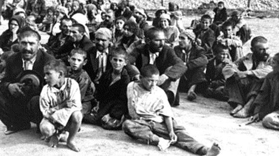 Romer väntar på order i Belzec koncentrationsläger. Foto: USHMM