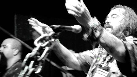 Metalkongerne Soulfly gæster VEGA med otte roste album 