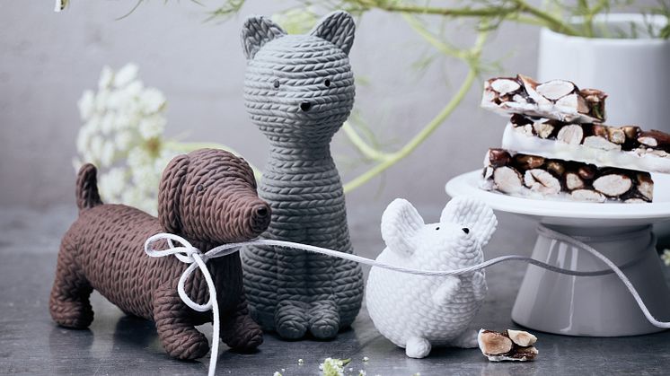 Strick oder Porzellan? Die neuen Pets Alfonso, Smokey und Elvis wirken wie von Hand gestrickt, sind aber aus feinstem Rosenthal Porzellan.