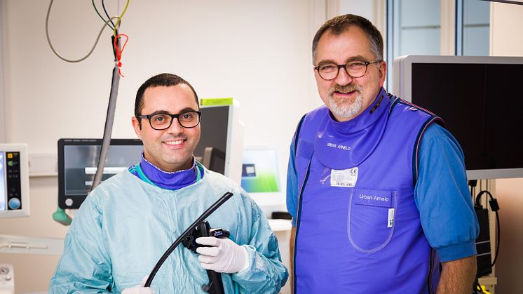 – Västerbotten är först igen med en ny och säker teknik inom endoskopi som kan skydda patienter från allvarliga resistenta infektioner, säger Roberto Valente och Urban Arnelo.
