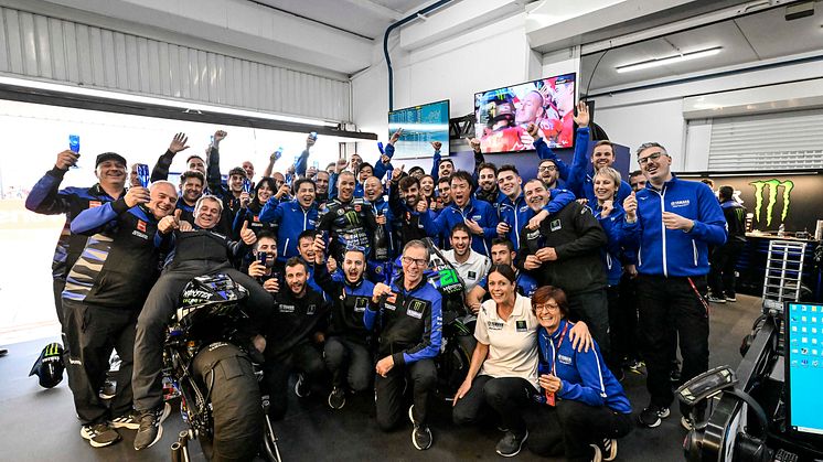 このチームで最後のレースを7位でチェッカー、ランキングは13位でシーズンを終えた#21 F・モルビデリ（YZR-M1）