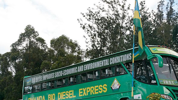 Biodieselbuss med svensk teknik i Rwanda