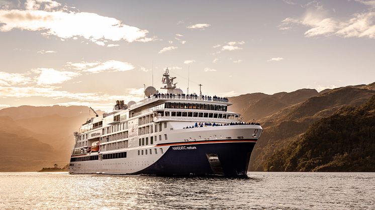 I augusti och september besöker det  tyska kryssningsrederiet Hapag Lloyd Härnösand och Höga Kusten vid tre tillfällen.