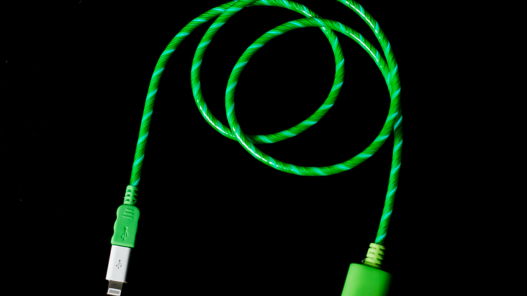 USB-kabel med synlig ström, högupplöst