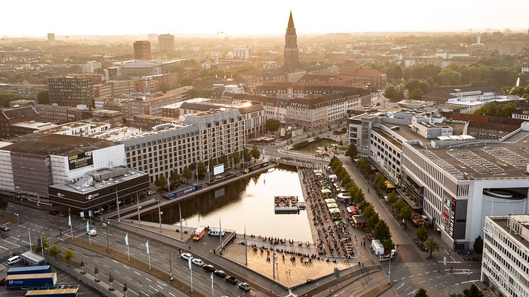 Für die Live-Übertragung der Sommeroper "Carmen" fanden sich 3.000 Menschen am Bootshafen ein