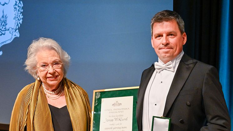 Näringslivsmedaljen 2024 (fr. vänster): Prinsessan Christina, fru Magnuson och Jonas Wiklund (Wibax). Foto: Jonas Ekströmer / TT. © Kungliga Patriotiska Sällskapet 2024. 